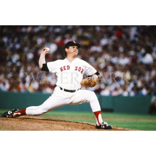 AT85 Tom Seaver Red Sox pitching Photo