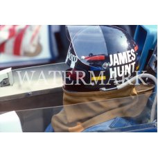 AK917 JAMES HUNT FORMULA ONE RACER Photo