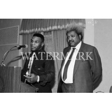 AF327 Mike Tyson Don King Press conference Photo