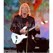 RX455 Joe Walsh of the Eagles performs Music POPArt Photo