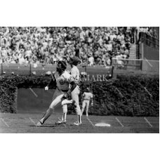 RS111 Leon Durham Chicago Cubs Rounds Second Etched Photo