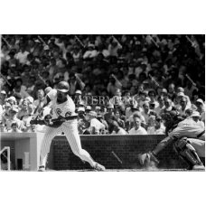 RS113 Leon Durham Chicago Cubs Swing Etched Photo
