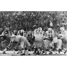 AA382 JOHNNY UNITAS COLTS GAME ACTION HANDOFF VS PACKERS Photo