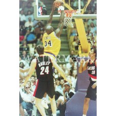 AA728 SHAQUILLE ONEAL LAKERS 2 HANDED SLAM DUNK Photo