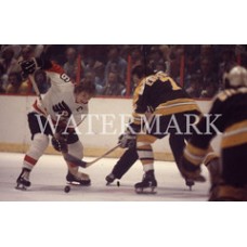 AC183 Bobby Clarke & Phil Esposito Flyers Bruins Photo