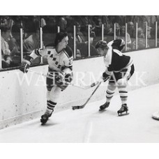 AC190 Bobby Orr Boston Bruins vs Ted Irvine NY Rangers Photo