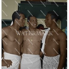  DI552 Willie Mays Roberto Clements Hank Aaron Barechested Colorized Photo