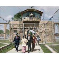  DO126 JOHNNY CASH Country Superstar at PRISON Leavenworth Colorized Photo